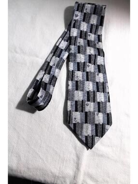 Vintage UMO LORENZO 4 X 58 Inch Steel/Navy Blue Silk Necktie